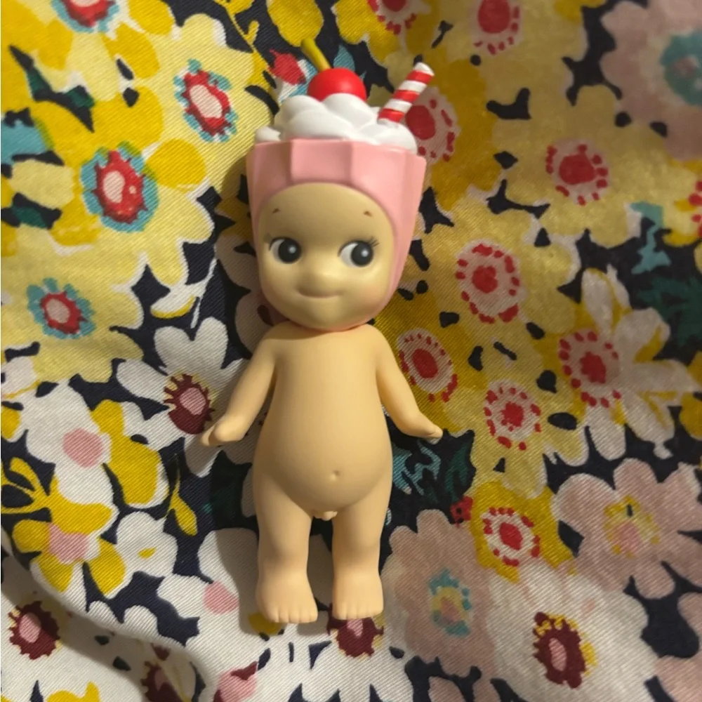 Sonny Angel Snack Series Mini Figure Milkshake - Picture 4 of 6